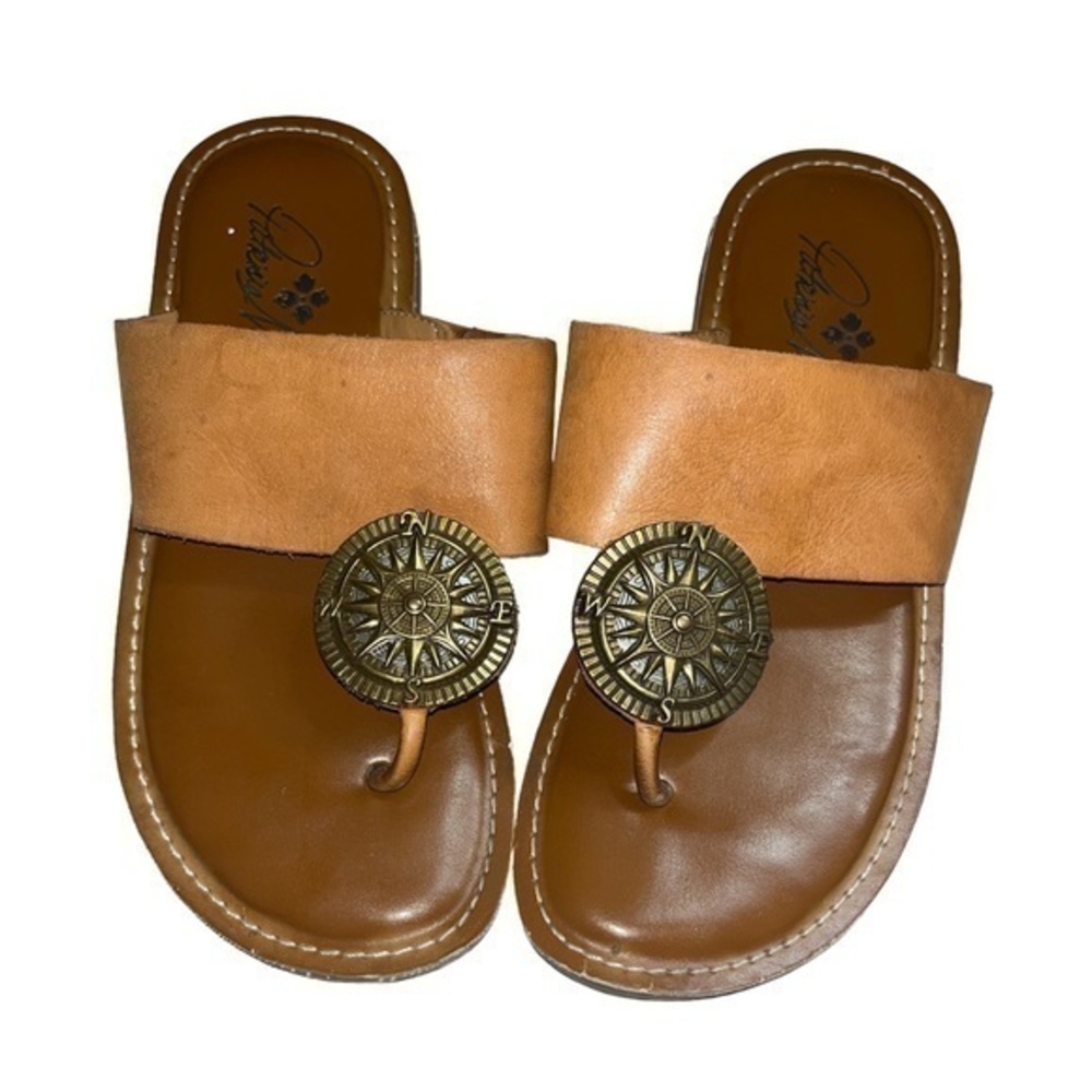 Patricia Nash 6M leather sandals